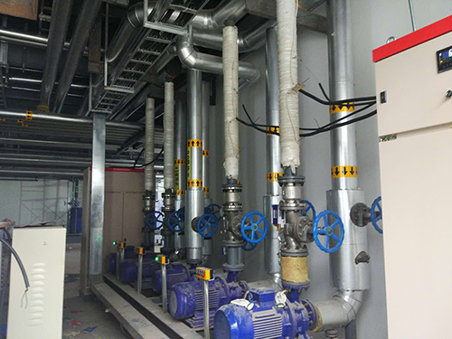 Aquecimento por indução para canalizações de fluido