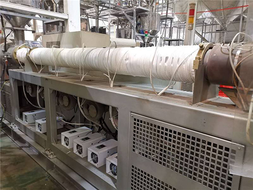 Aquecimento por indução para equipamentos de processamento de plástico