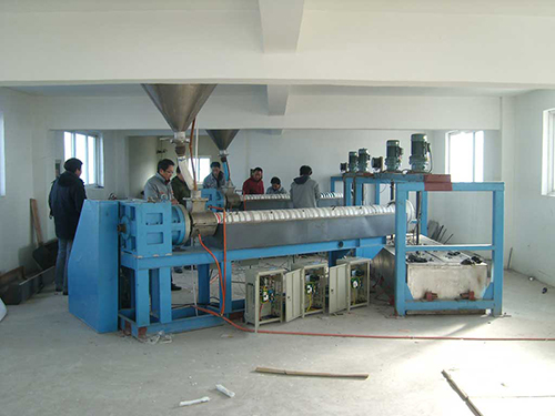 Aquecimento por indução para equipamentos de processamento de plástico
